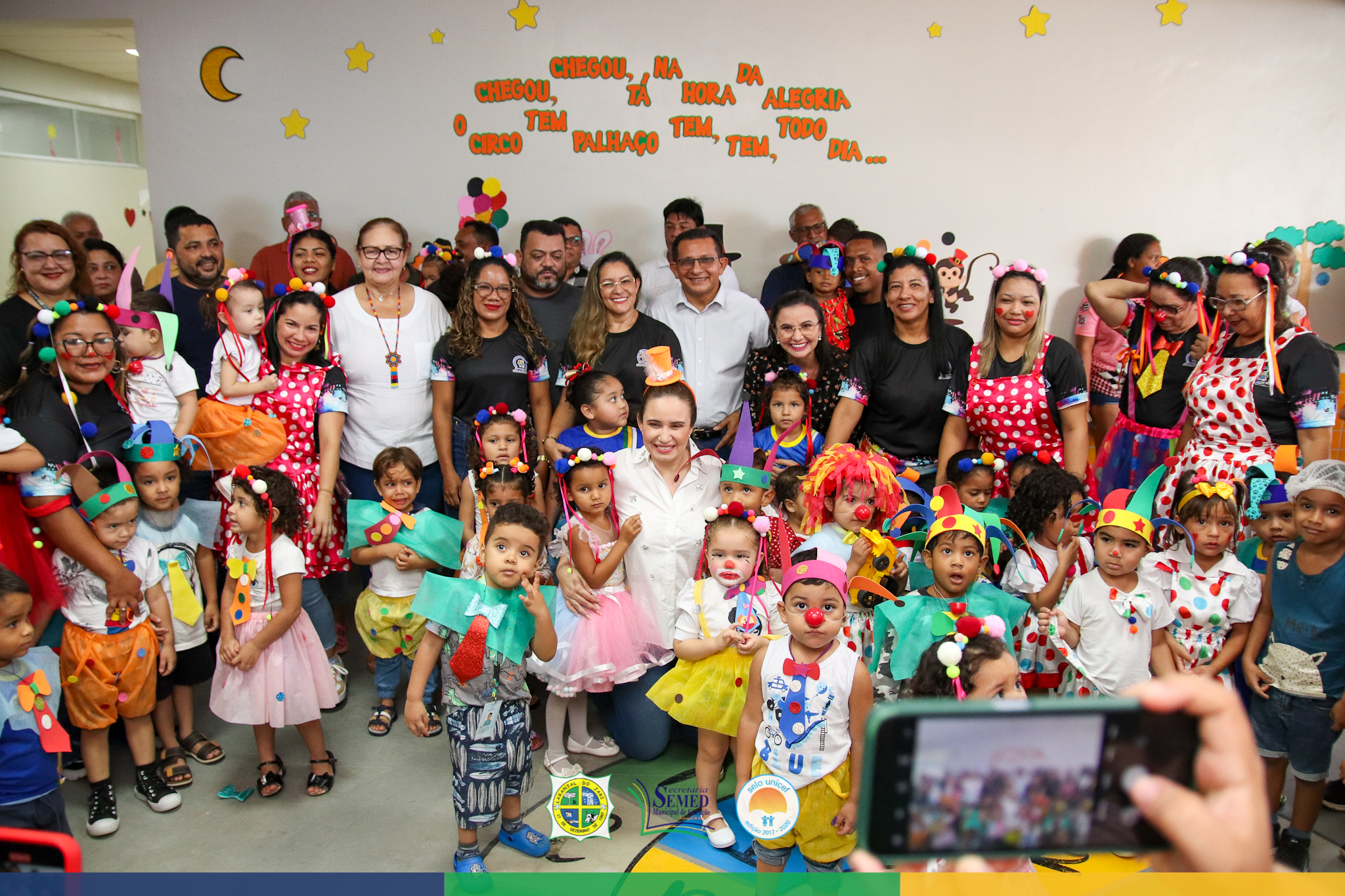 CERIMÔNIA DE ENTREGA DE KITS ESCOLARES DA REDE MUNICIPAL